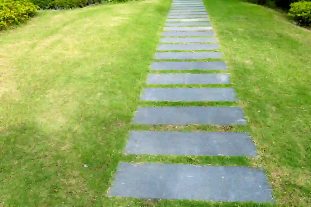 Creating Safe Walkways with Consistent Lawn Mowing Sanford, MI Creating Safe Walkways with Consistent Lawn Mowing Sanford, MI
